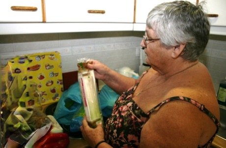 nonna che fa fisting anale sesso bollente immagini