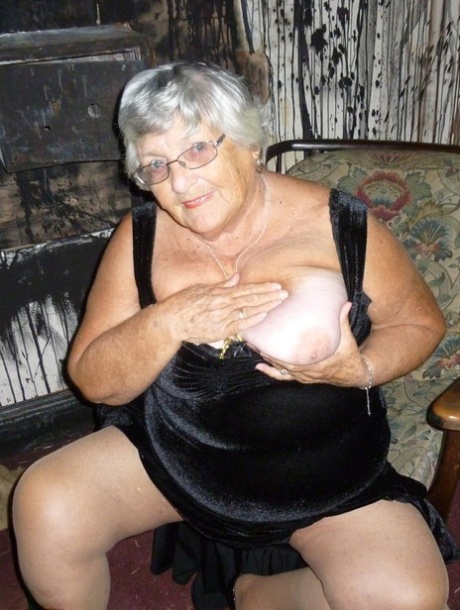 nonna beth pornografico di alta qualità Immagine