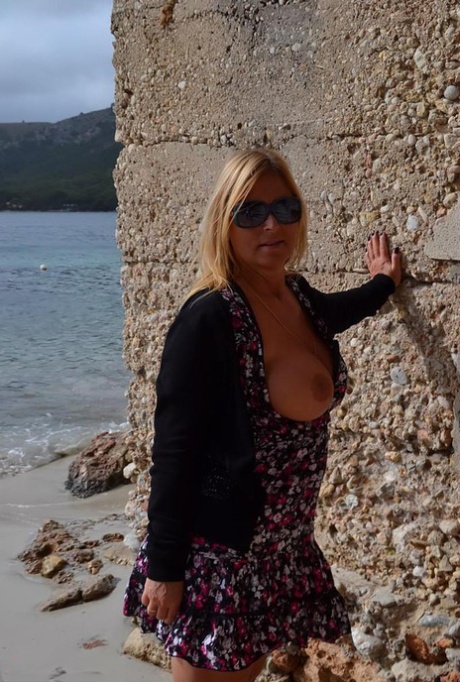 nonna vede cazzi duri bella hd galleria