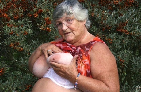 nonna molto vecchia scopata a metà strada porno perfetto immagine