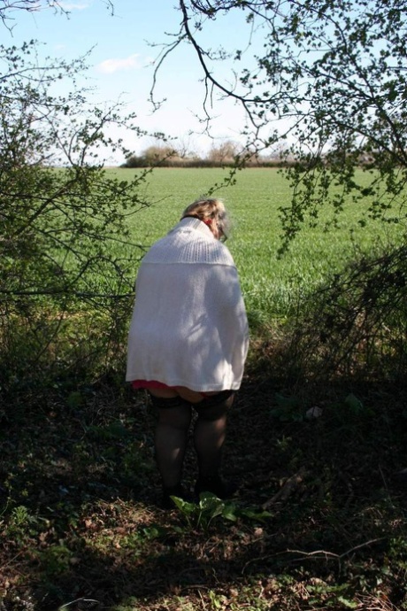 donne anziane beccano il nipote molto caldo immagini