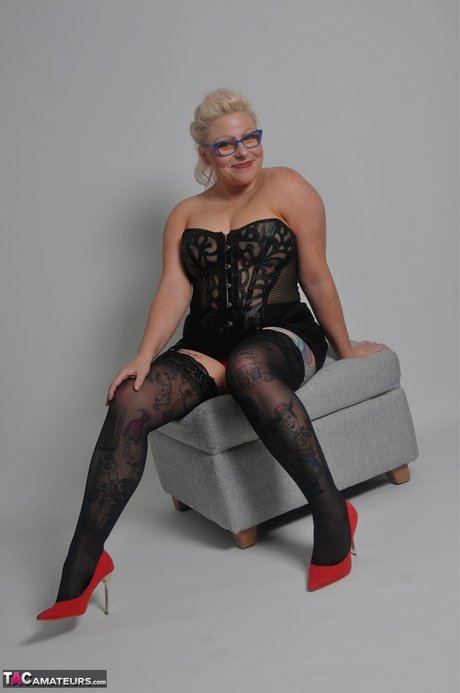 angelene nonna nudi sexy fotografie