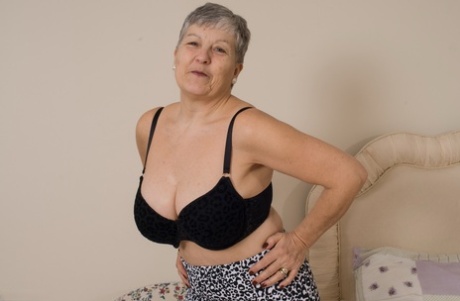 mature 722 xxx bello collezione