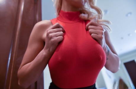 Kenzie Taylor attrice di alto livello galleria