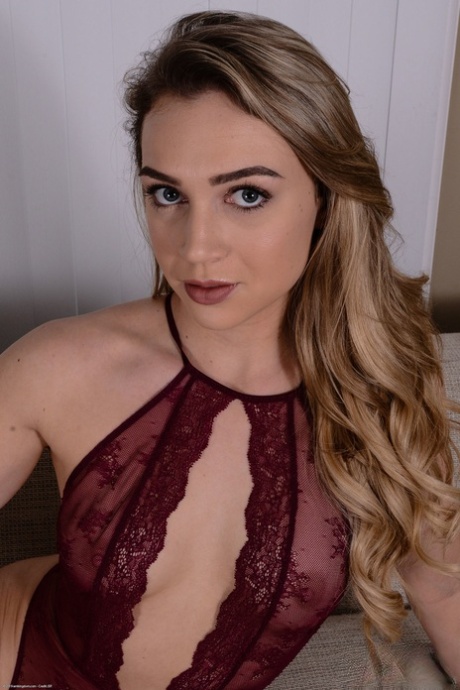 Zoey Taylor pornostar di alta qualità Immagine